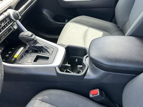 Used 2024 Toyota RAV4 XLE w/ Convenience Package FWD image 20