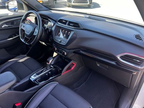 Used 2022 Chevrolet TrailBlazer RS FWD image 23