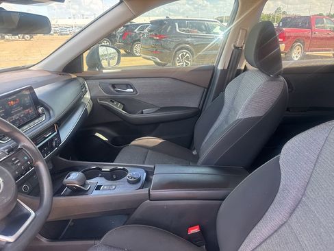 Certified 2021 Nissan Rogue SV image 45