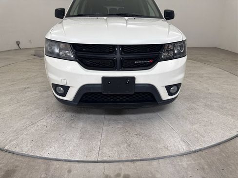Used 2019 Dodge Journey SE w/ Connectivity Group FWD image 14