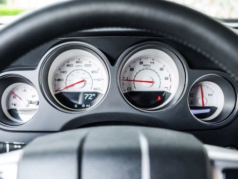 Used 2011 Dodge Challenger R/T image 9