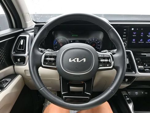 Used 2023 Kia Sorento EX AWD/4WD image 22