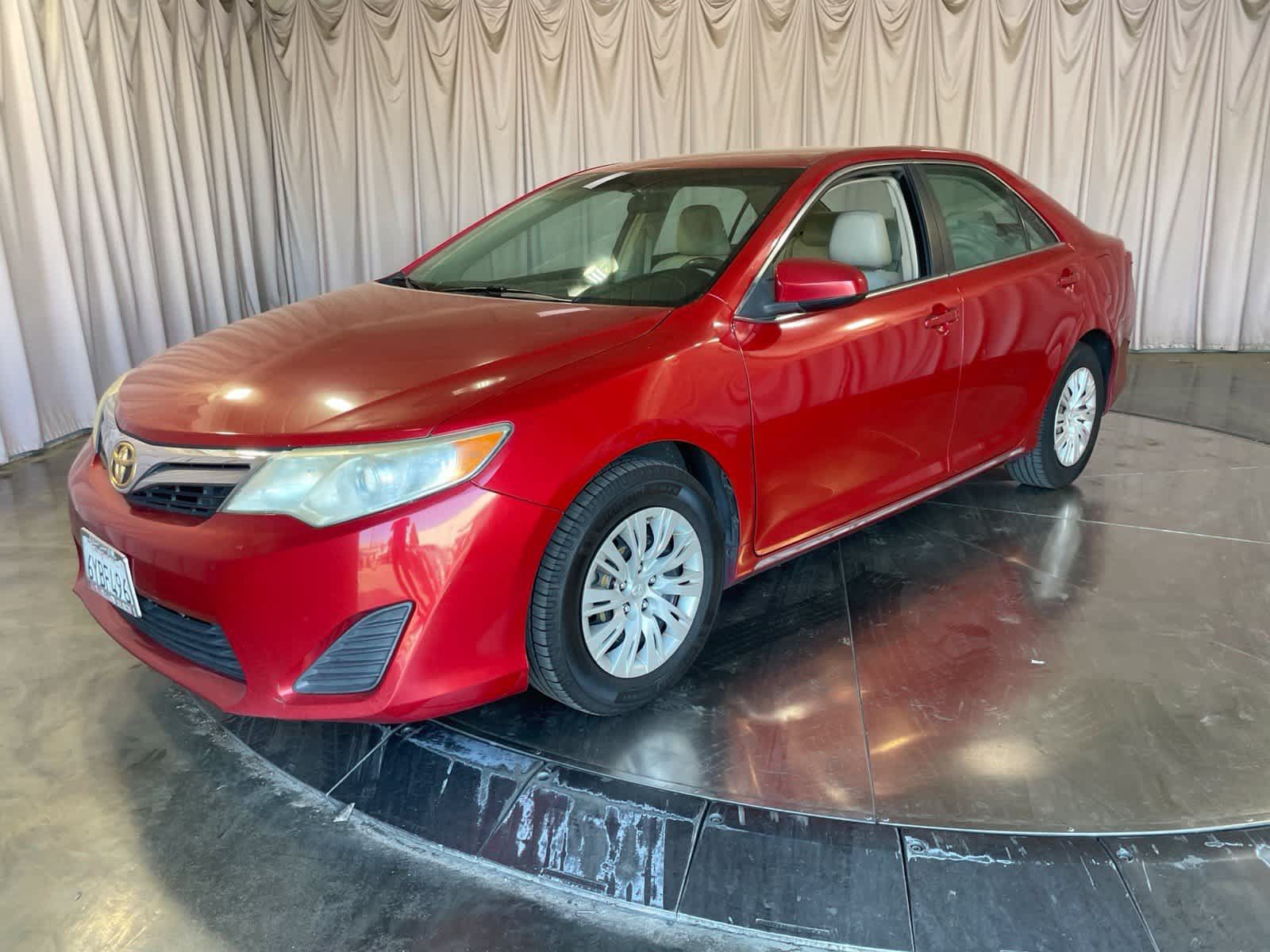 Used 2012 Toyota Camry LE FWD image 2