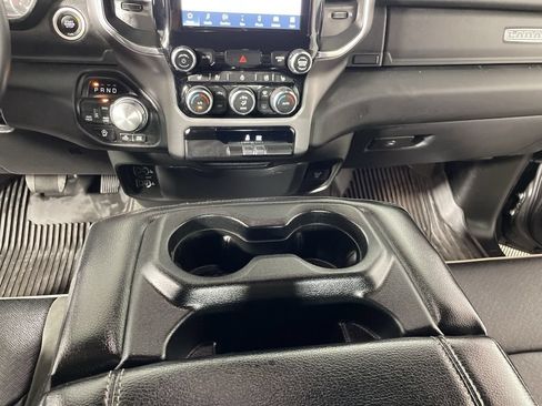 Used 2024 RAM 1500 Laramie w/ Off Road Group AWD/4WD image 18
