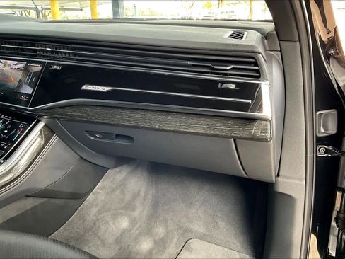 Used 2022 Audi Q7 Premium Plus w/ Premium Plus Package image 16