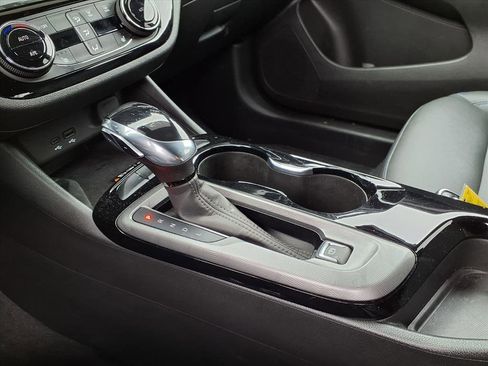 Used 2024 Buick Envista Sport Touring w/ Convenience I Package FWD image 12