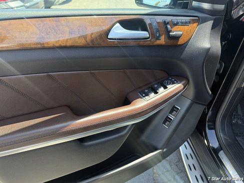 Used 2015 Mercedes-Benz GL 550 4MATIC image 7