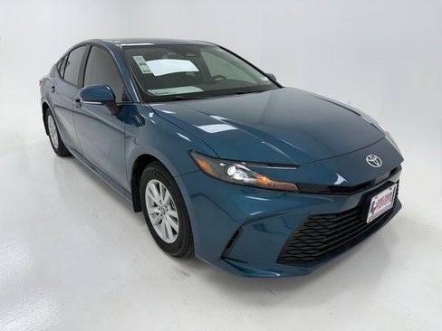 New 2026 Toyota Camry LE w/ Convenience Package image 2