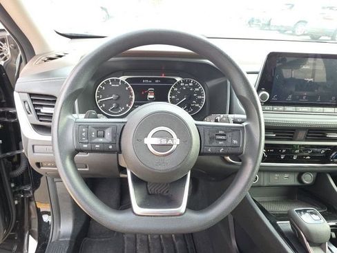 Used 2023 Nissan Rogue S AWD/4WD image 15