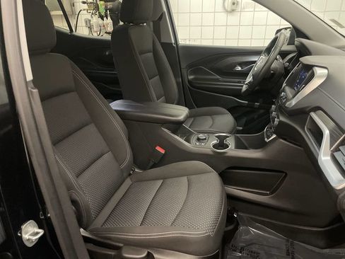 Used 2023 GMC Terrain SLE w/ Driver Convenience Package FWD image 18