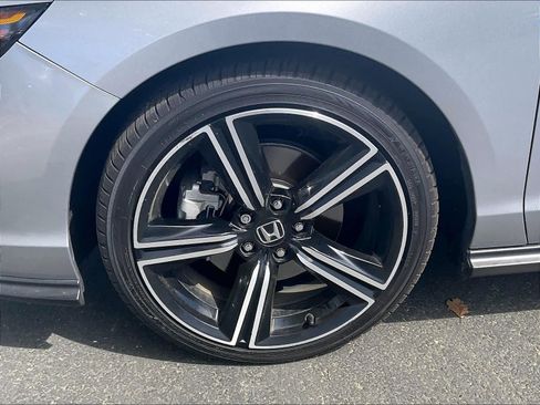 Used 2023 Honda Accord Sport image 12