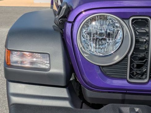 Used 2026 Jeep Wrangler Sport AWD/4WD image 11
