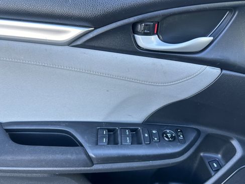Used 2020 Honda Civic EX image 11