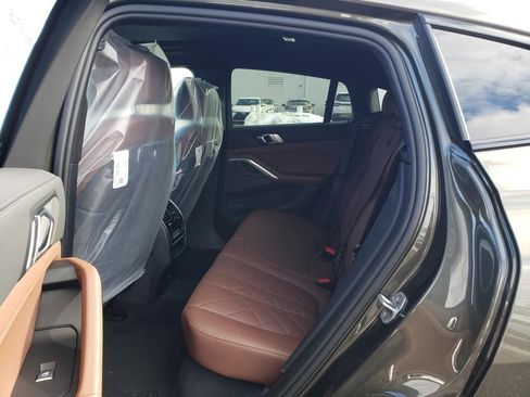 New 2026 BMW X6 xDrive40i w/ Climate Comfort Package image 7