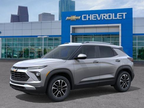 New 2026 Chevrolet TrailBlazer LT w/ LT Cold Weather Package AWD/4WD image 2