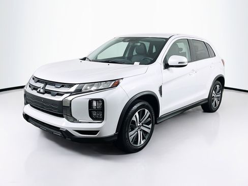 Used 2024 Mitsubishi Outlander Sport SE image 3