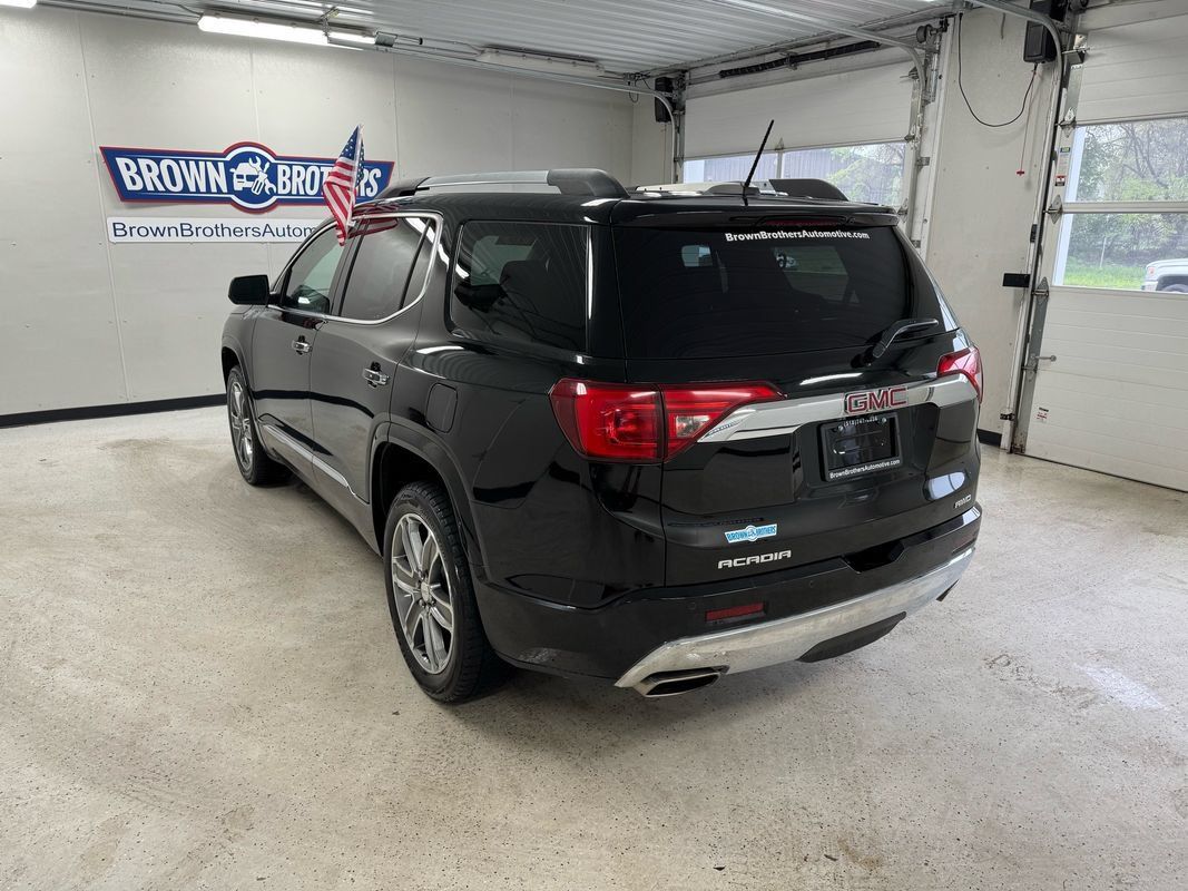 Used 2019 GMC Acadia Denali w/ Technology Package AWD/4WD image 4