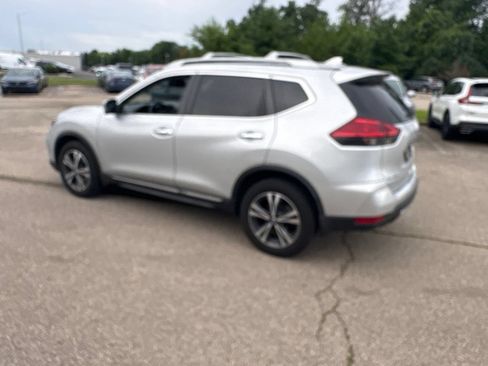 Used 2017 Nissan Rogue SL w/ SL Premium Package AWD/4WD image 9