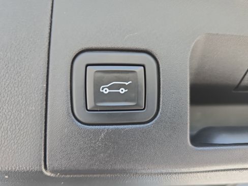 Used 2021 Cadillac XT5 Premium Luxury AWD/4WD image 14