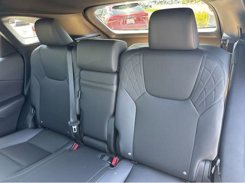 New 2026 Lexus RX 350h AWD/4WD image 18