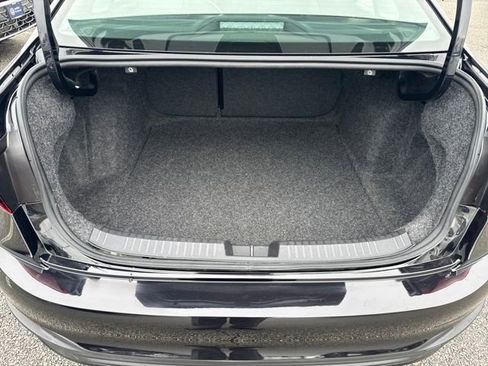 Certified 2024 Volkswagen Jetta SE image 30