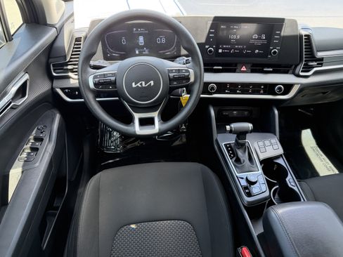 Used 2023 Kia Sportage LX FWD image 13