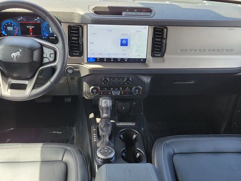 Certified 2025 Ford Bronco Outer Banks AWD/4WD image 14