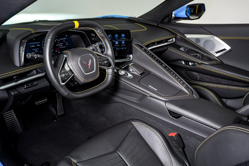 Used 2021 Chevrolet Corvette Stingray Premium Cpe w/ Z51 Performance Package RWD image 21