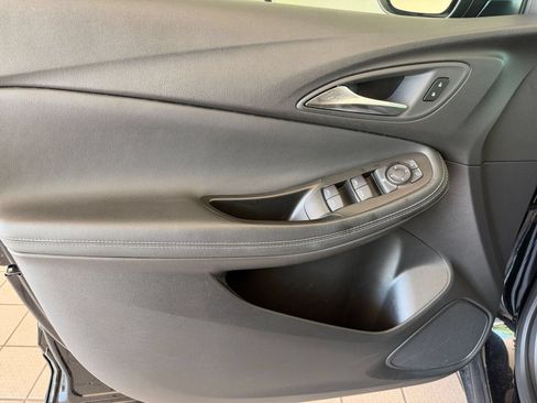 Used 2025 Buick Encore GX Preferred FWD image 18