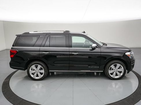 Certified 2024 Ford Expedition Platinum AWD/4WD image 3