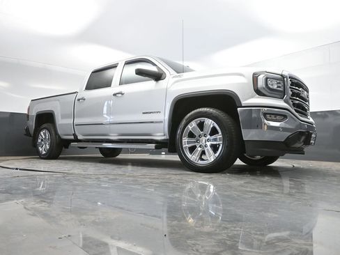 Used 2018 GMC Sierra 1500 SLT AWD/4WD image 36