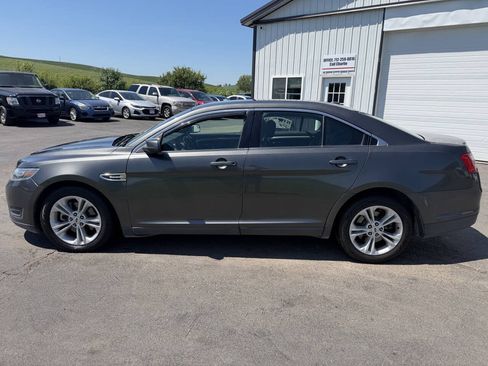 Used 2016 Ford Taurus SEL w/ Equipment Group 201A FWD image 2