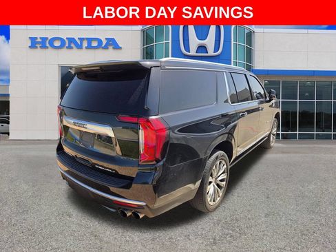Used 2021 GMC Yukon XL Denali w/ Denali Premium Package AWD/4WD image 2