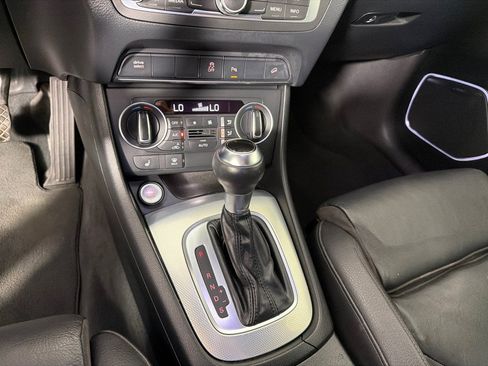 Used 2018 Audi Q3 2.0T Premium Plus w/ Premium Plus Package FWD image 15