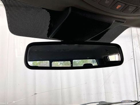 Used 2020 Ford F150 Lariat image 17