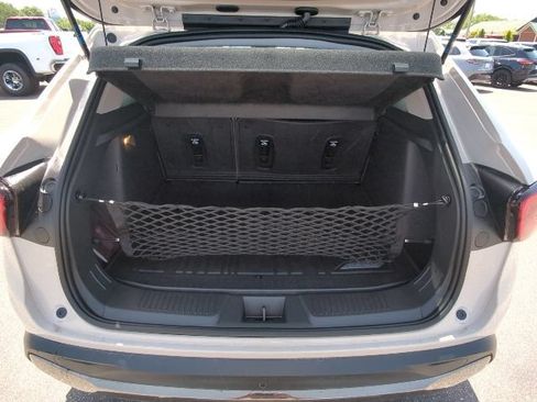New 2026 Chevrolet Trax ACTIV w/ Sunroof Package FWD image 33