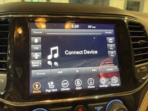 Used 2021 Jeep Grand Cherokee Overland image 41