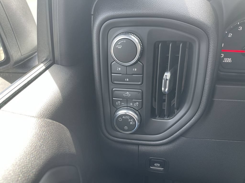 New 2026 GMC Sierra 2500 Pro w/ Convenience Package AWD/4WD image 17