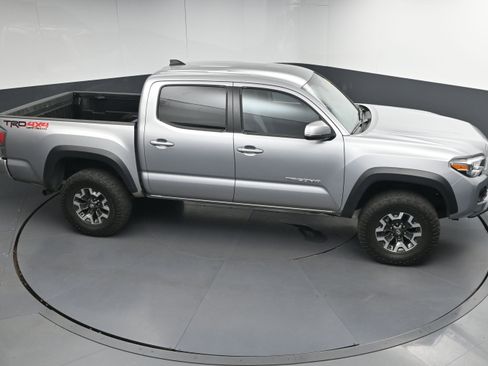 Certified 2021 Toyota Tacoma TRD Off-Road image 36