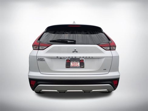 Used 2023 Mitsubishi Eclipse Cross SE image 4