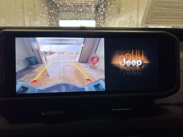 Used 2025 Jeep Gladiator Sport AWD/4WD image 46