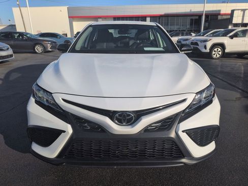 Used 2023 Toyota Camry SE image 8