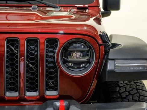 Used 2022 Jeep Gladiator Rubicon w/ LED Lighting Group AWD/4WD image 3