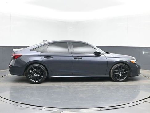 Used 2025 Honda Civic Sport image 11