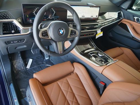 New 2026 BMW X5 xDrive40i w/ M Sport Package AWD/4WD image 12