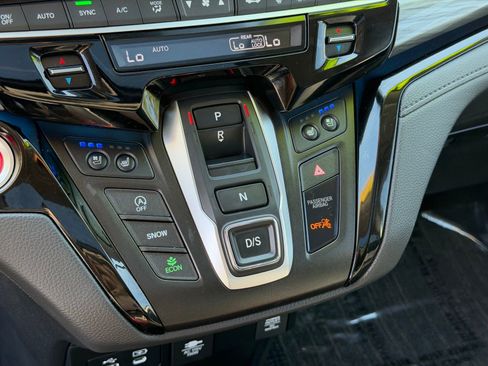 Used 2025 Honda Odyssey Elite image 24