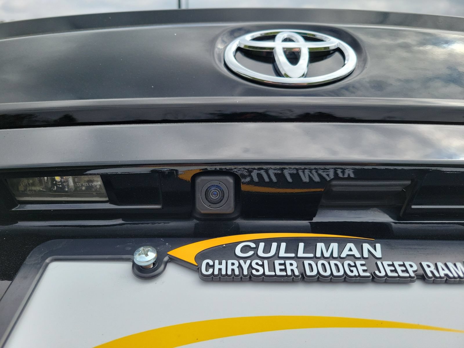 Used 2025 Toyota Corolla SE FWD image 30
