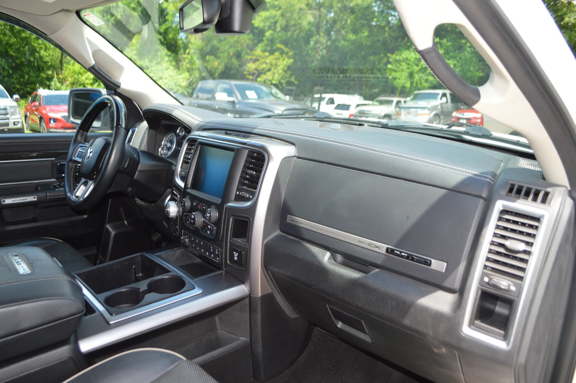 Used 2015 RAM 1500 Limited AWD/4WD image 23