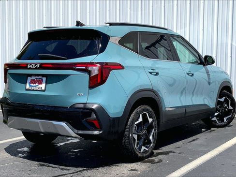 Used 2024 Kia Seltos EX AWD/4WD image 11