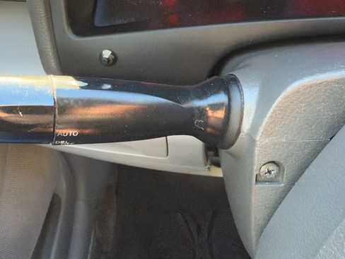 Used 2011 Toyota Camry LE image 14